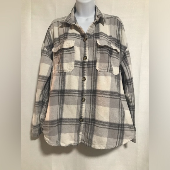 Hollister Tops - Hollister Boyfriend Fit Flannel size XL
